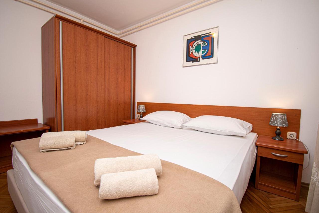 Holiday Apartment 50M From The Beach Pjescana Uvala Exterior foto